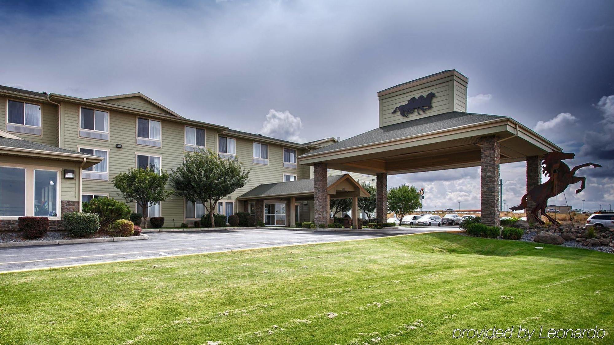 Best Western Bronco Inn Ritzville Экстерьер фото